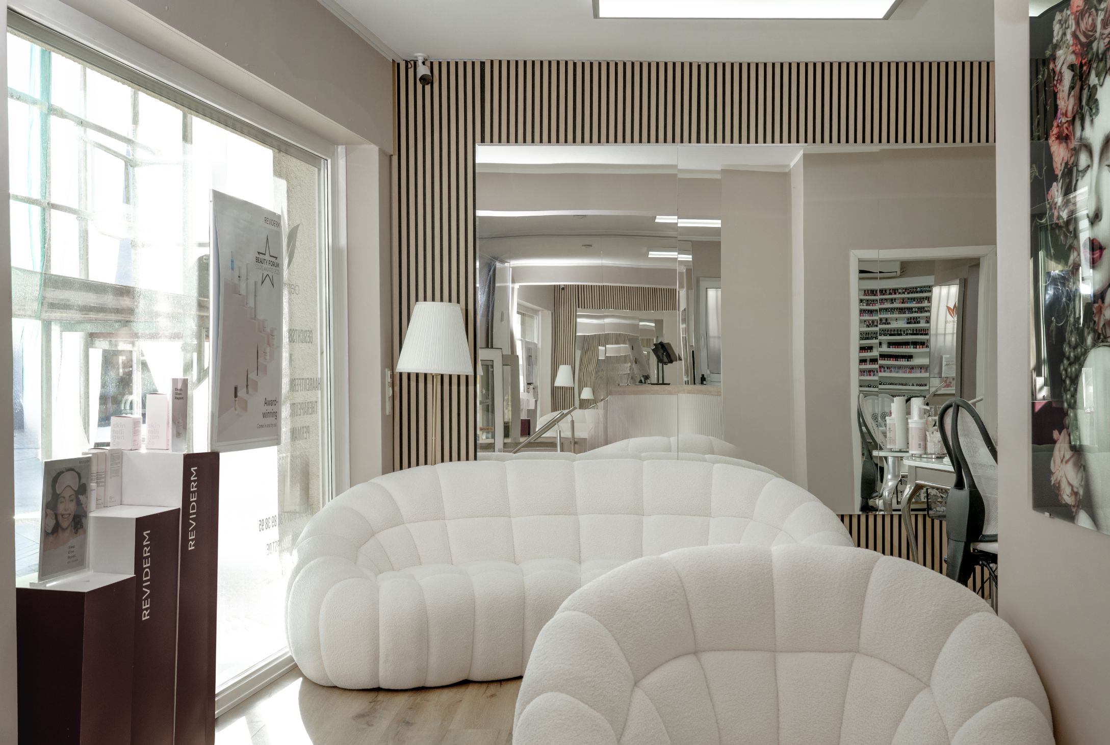 Derma First Studio – Schönheitsbehandlung