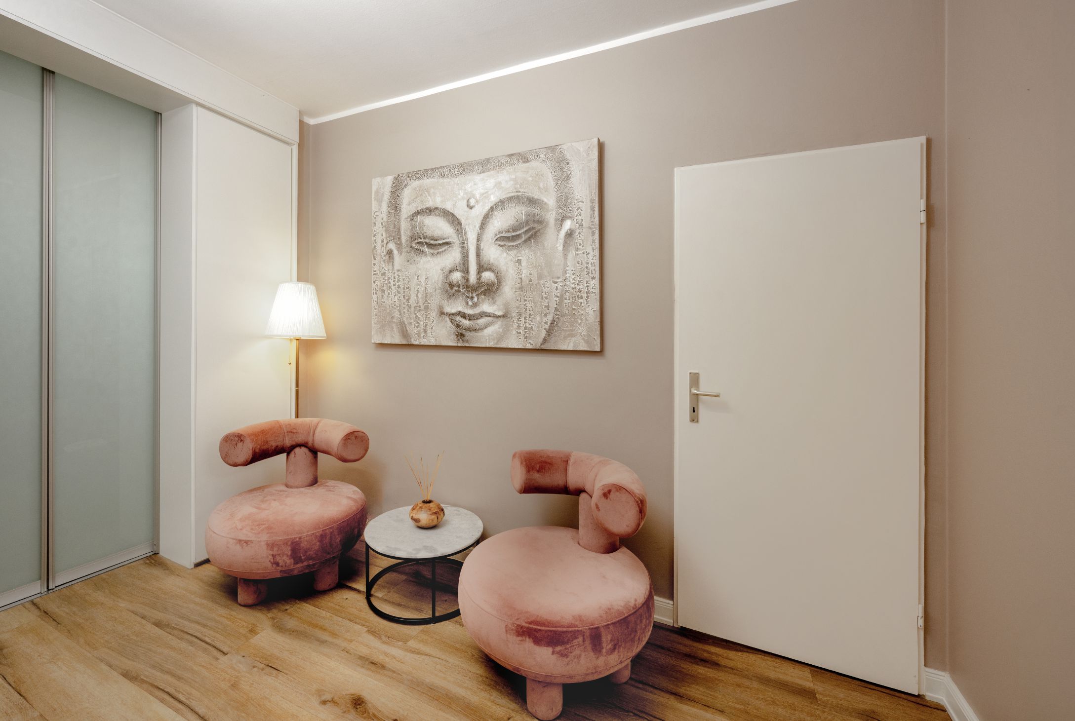 Beauty Behandlung Ergebnis – Derma First Cosmetics